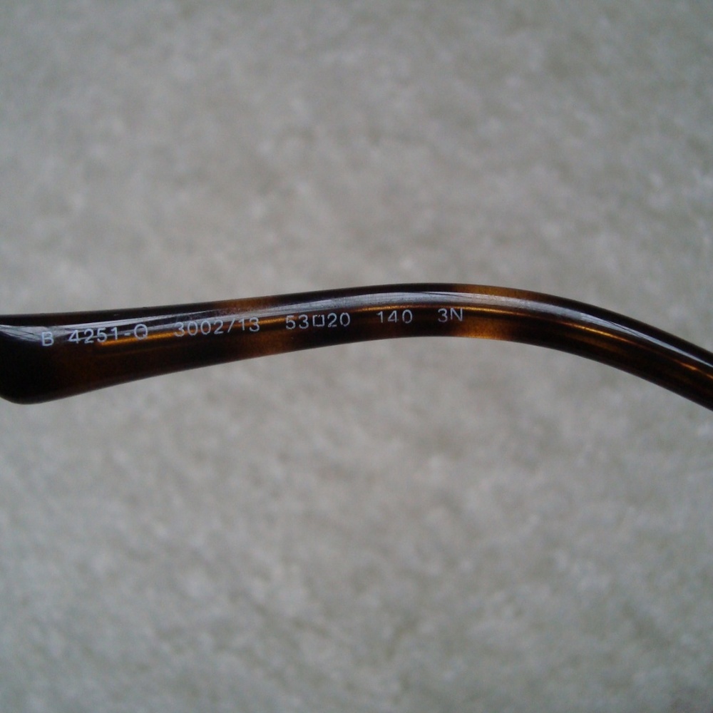 Worn once. Burberry B 4251-Q Cat Eye Sunglasses - Picture 5 of 6